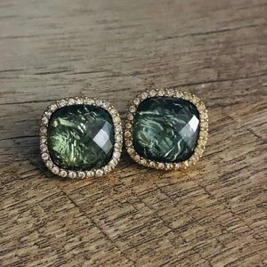 Stone post earring